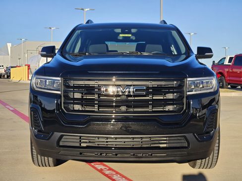 Certified 2023 GMC Acadia SLE w/ Driver Convenience Package image 7