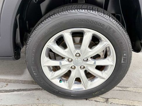 Used 2015 Jeep Cherokee Limited AWD/4WD image 10