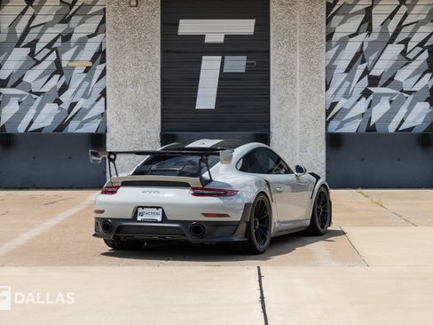 Used 2018 Porsche 911 GT2 RS RWD image 15