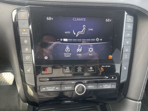 Used 2019 INFINITI QX50 Essential w/ Premium Heat Package image 23