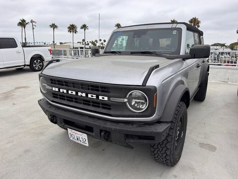 Used 2023 Ford Bronco 4-Door AWD/4WD image 3
