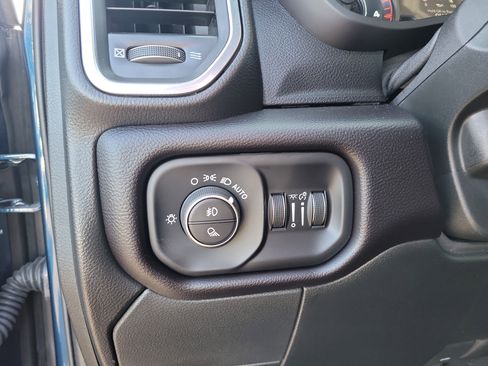 Used 2023 RAM 3500 Laramie image 32