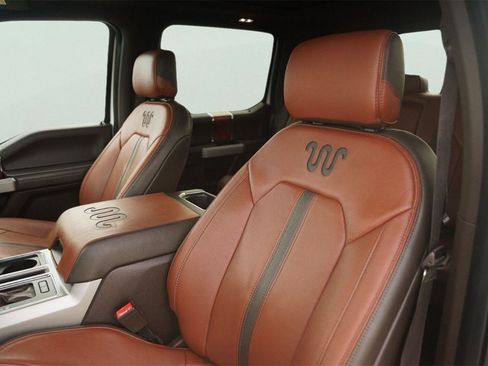 Used 2018 Ford F150 King Ranch w/ Equipment Group 601A Luxury AWD/4WD image 10