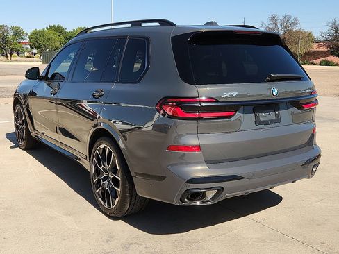 Used 2025 BMW X7 xDrive40i w/ Executive Package AWD/4WD image 2