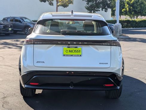 Used 2023 Nissan Ariya FWD image 9