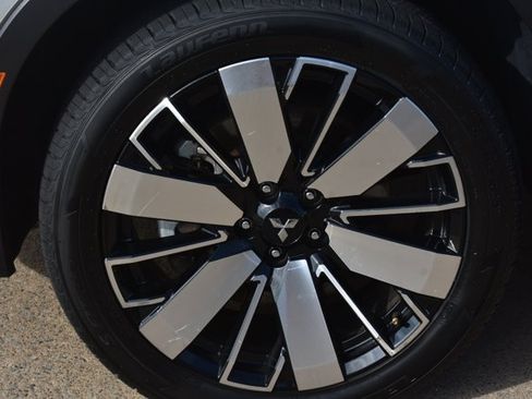 Used 2025 Mitsubishi Outlander SE FWD image 11