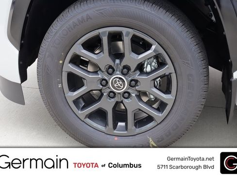 Certified 2024 Toyota Sequoia Platinum AWD/4WD image 11