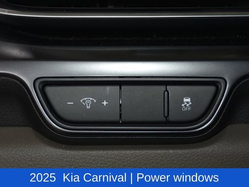 Used 2025 Kia Carnival FWD image 9