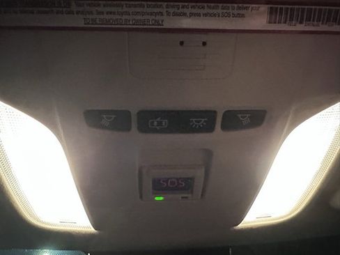 Used 2020 Toyota Corolla LE image 15