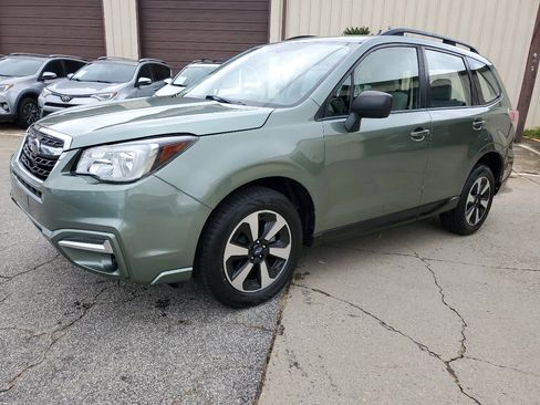 Used 2017 Subaru Forester 2.5i w/ Alloy Wheel Package image 1