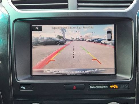 Used 2016 Ford Explorer XLT w/ Equipment Group 202A FWD image 15