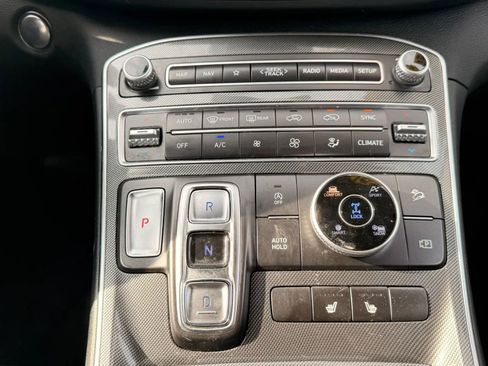 Used 2023 Hyundai Santa Fe SEL image 16