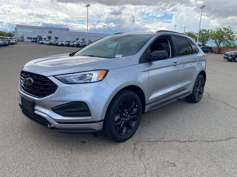 Used 2022 Ford Edge SE w/ Black Appearance Package image 1
