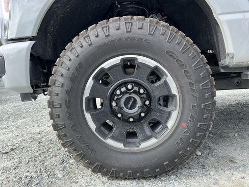 New 2026 Ford F250 Lariat w/ Tremor Off-Road Package image 12