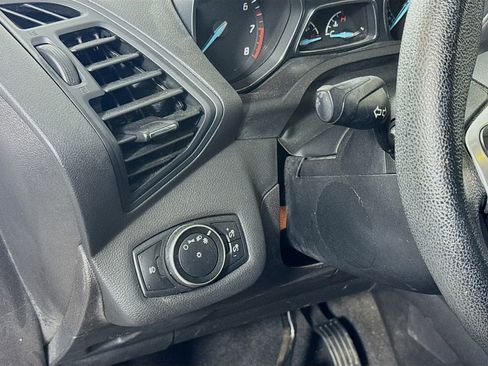Used 2016 Ford Escape SE w/ Equipment Group 201A AWD/4WD image 9