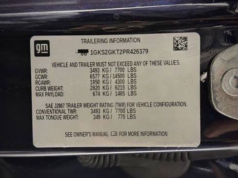 Used 2023 GMC Yukon XL SLT w/ SLT Premium Package image 33