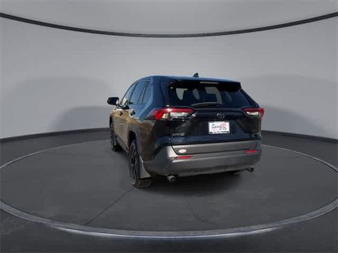 Used 2024 Toyota RAV4 LE image 7