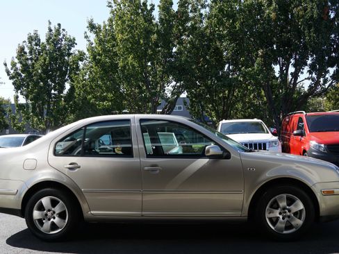 Used 2004 Volkswagen Jetta GLS image 10