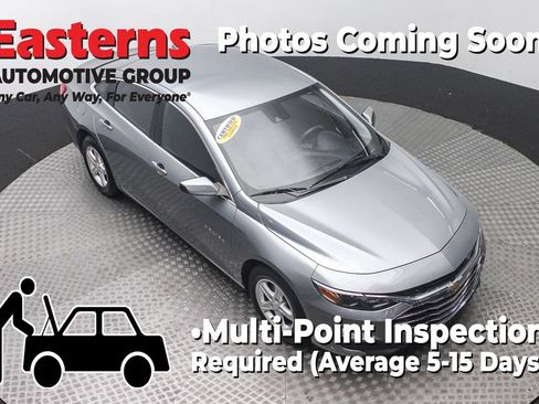 Used 2023 Chevrolet Malibu LT FWD image 3