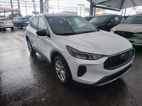Used 2025 Ford Escape Active FWD image 2