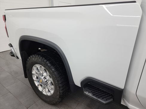 Used 2024 Chevrolet Silverado 2500 LTZ w/ LTZ Premium Package image 93