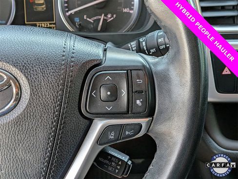Used 2019 Toyota Highlander XLE image 12