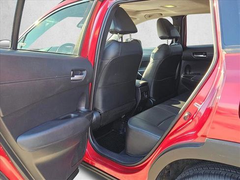 Used 2022 Toyota Corolla Cross XLE image 12