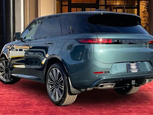 New 2026 Land Rover Range Rover Sport Dynamic SE image 3