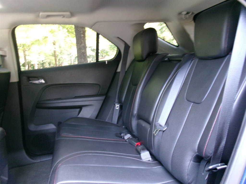 Used 2010 Chevrolet Equinox LT AWD/4WD image 31