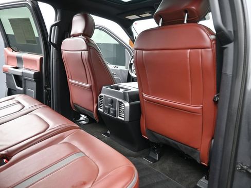 Used 2018 Ford F150 Platinum w/ Equipment Group 701A Luxury AWD/4WD image 24