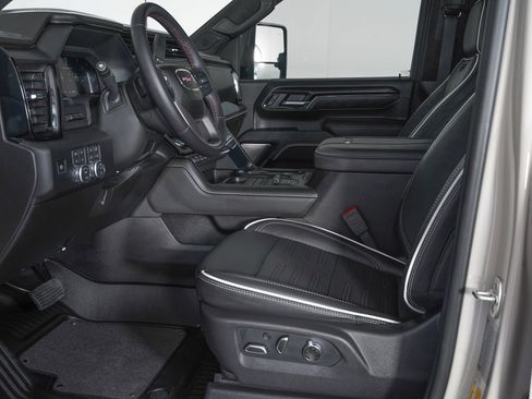 Used 2026 GMC Sierra 2500 AT4X w/ LPO, Black Badging Package AWD/4WD image 14