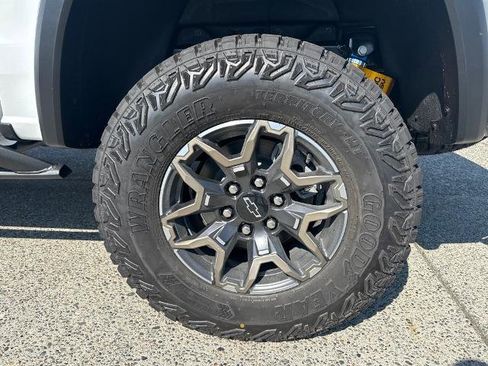 New 2026 Chevrolet Colorado ZR2 w/ Technology Package image 5