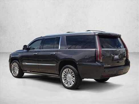 Used 2018 Cadillac Escalade ESV Platinum RWD image 8
