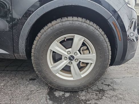Used 2023 Kia Sorento LX AWD/4WD image 30