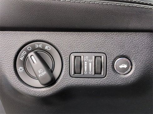 Used 2023 Dodge Challenger R/T w/ Plus Package image 16