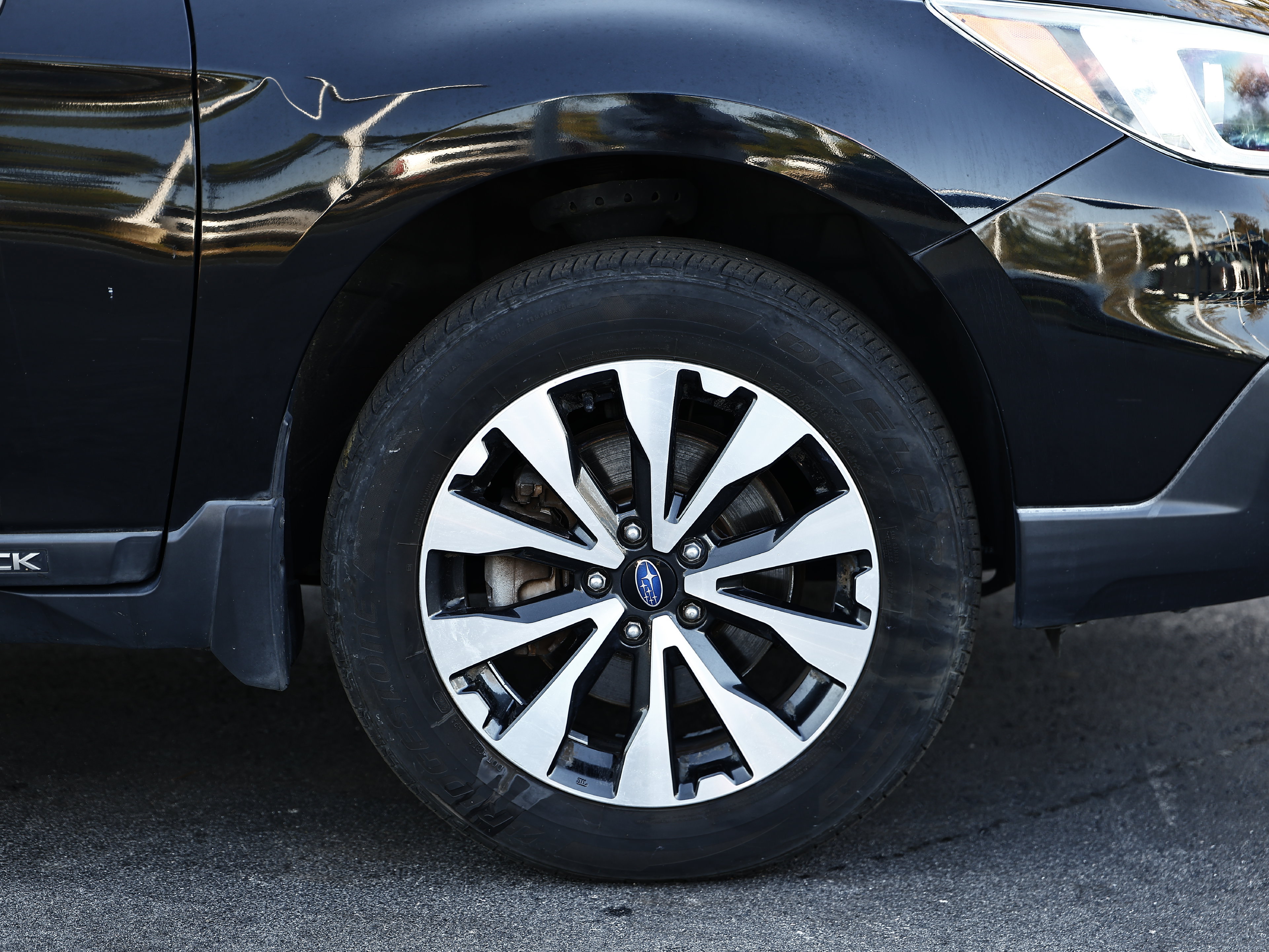 Used 2017 Subaru Outback 2.5i Limited AWD/4WD image 5