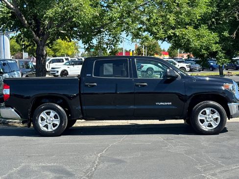 Used 2018 Toyota Tundra SR5 w/ SR5 Upgrade Package AWD/4WD image 8