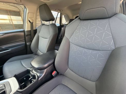 Used 2025 Toyota RAV4 XLE w/ Convenience Package AWD/4WD image 37