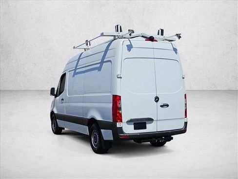 Used 2022 Mercedes-Benz Sprinter 2500 image 7