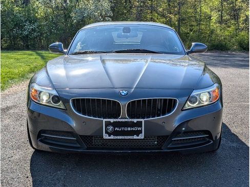Used 2014 BMW Z4 sDrive28i RWD image 2