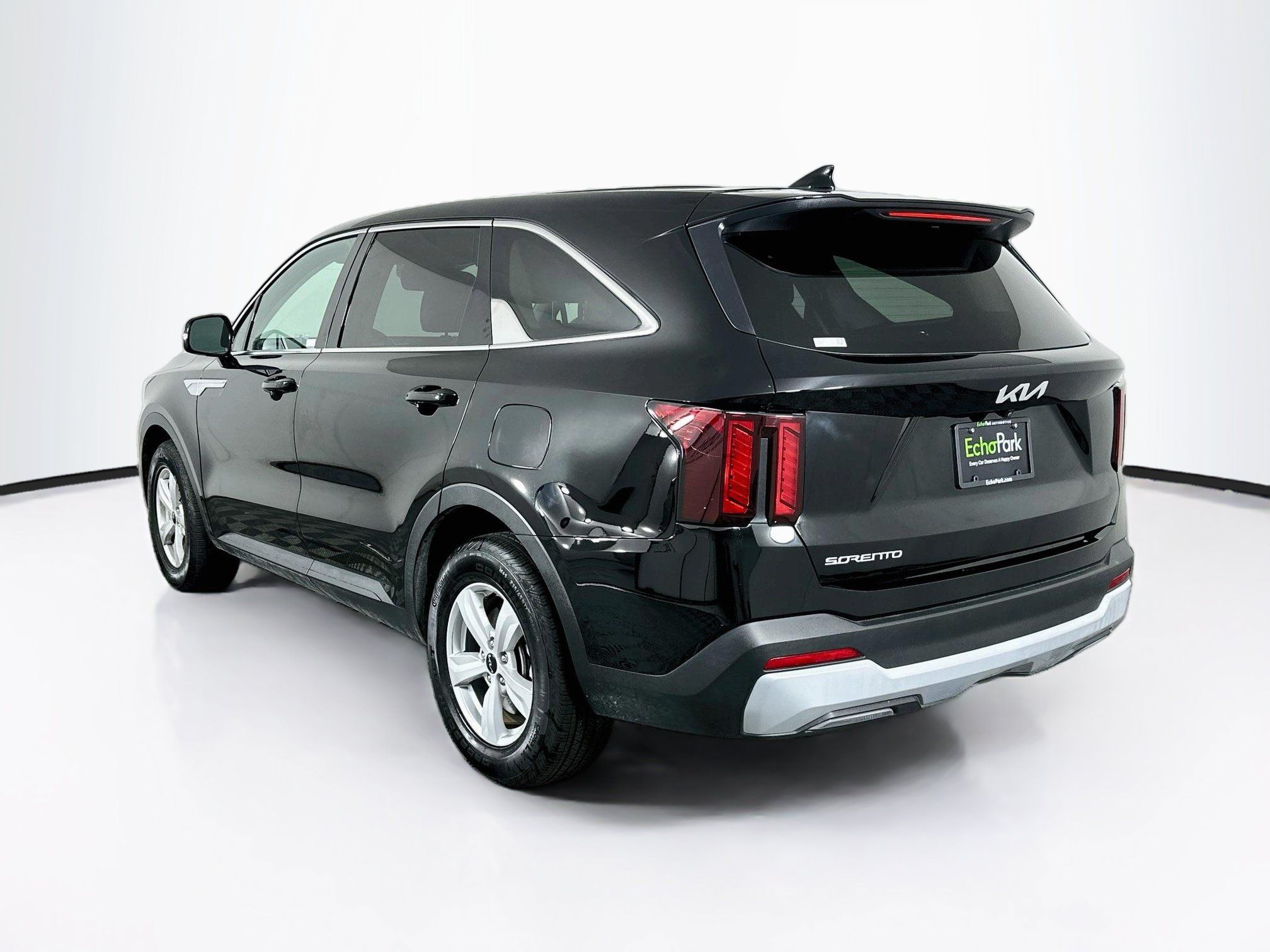 Used 2026 Kia Sorento LX FWD image 5