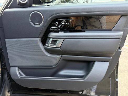 Used 2020 Land Rover Range Rover HSE image 28