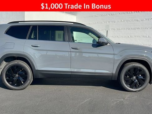 New 2026 Volkswagen Atlas SE FWD image 6