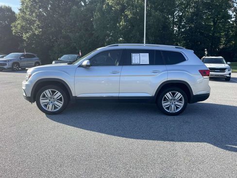 Certified 2026 Volkswagen Atlas SE FWD image 4