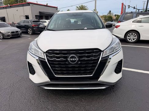 Used 2022 Nissan Kicks S FWD image 8