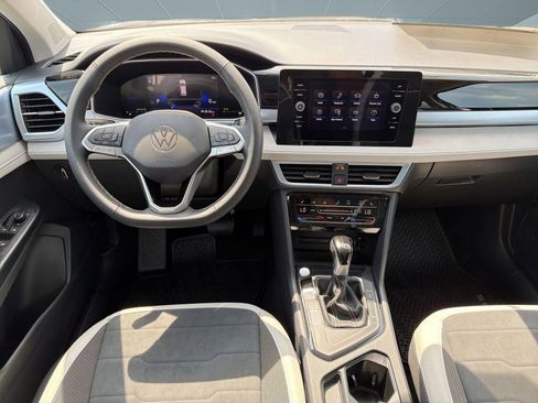 New 2026 Volkswagen Taos SE FWD image 27