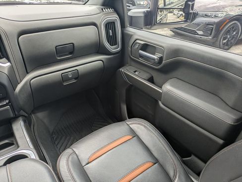 Used 2023 GMC Sierra 3500 AT4 w/ Gooseneck/5TH Wheel Package image 17