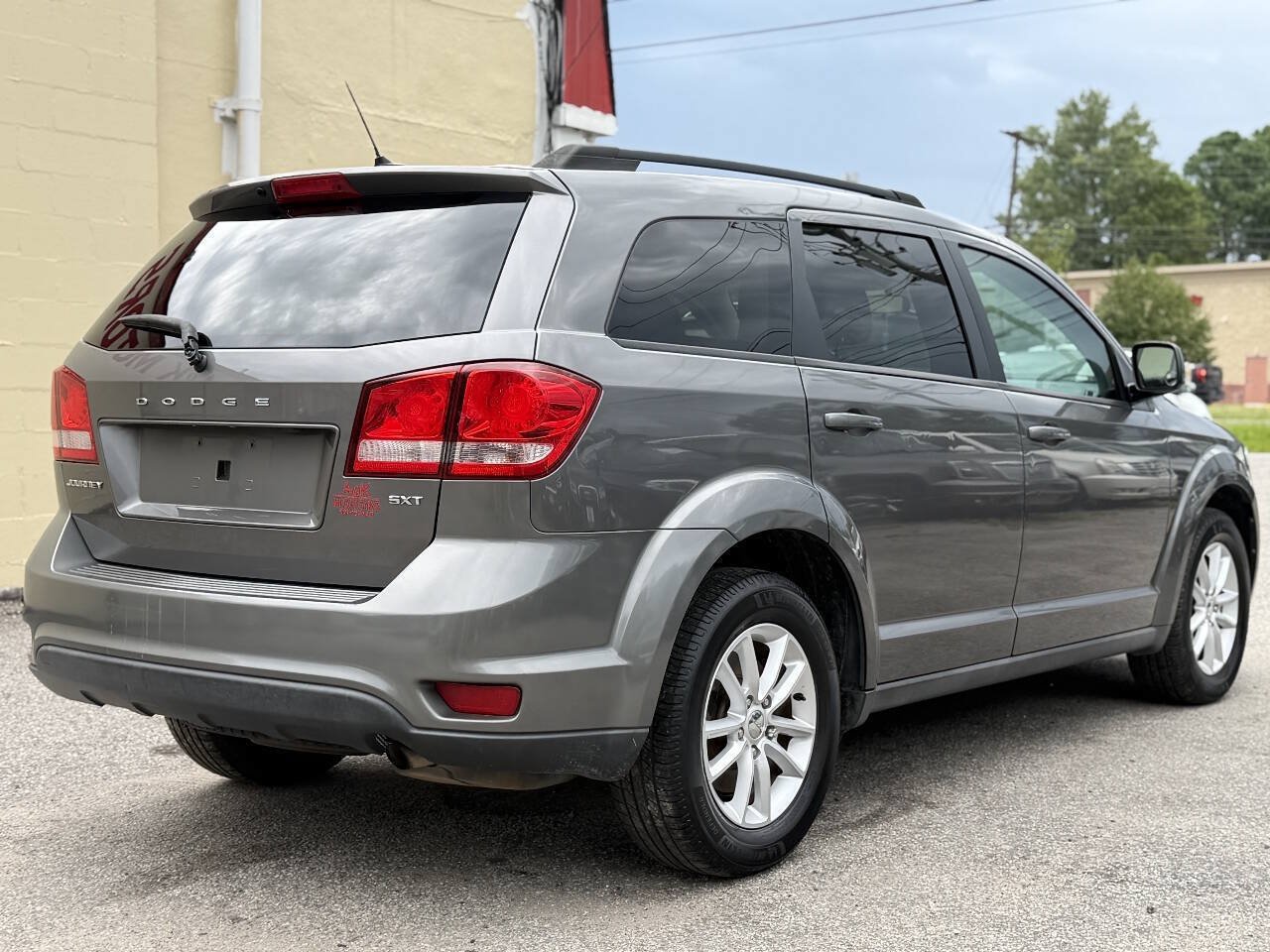 Used 2013 Dodge Journey SXT w/ Popular Equipment Group FWD image 8
