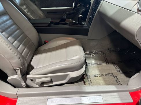 Used 2005 Ford Mustang GT Premium image 74