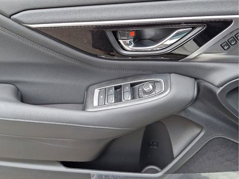 Used 2025 Subaru Legacy Limited image 7